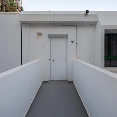 2br Terrace House - Pool & Solarium