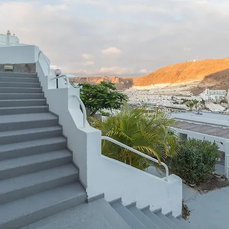 2br Terrace House - Pool & Solarium Apartment *